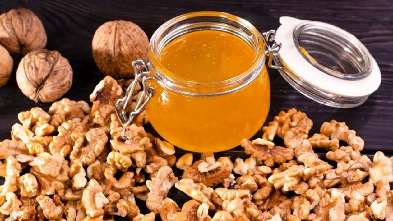 honey with nuts to restore potency